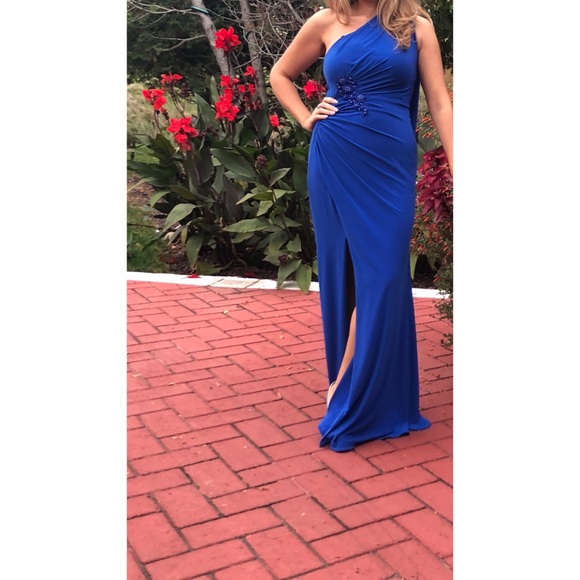 One Shoulder Beaded Brooch Draped Formal Gown - Picture 4 of 16